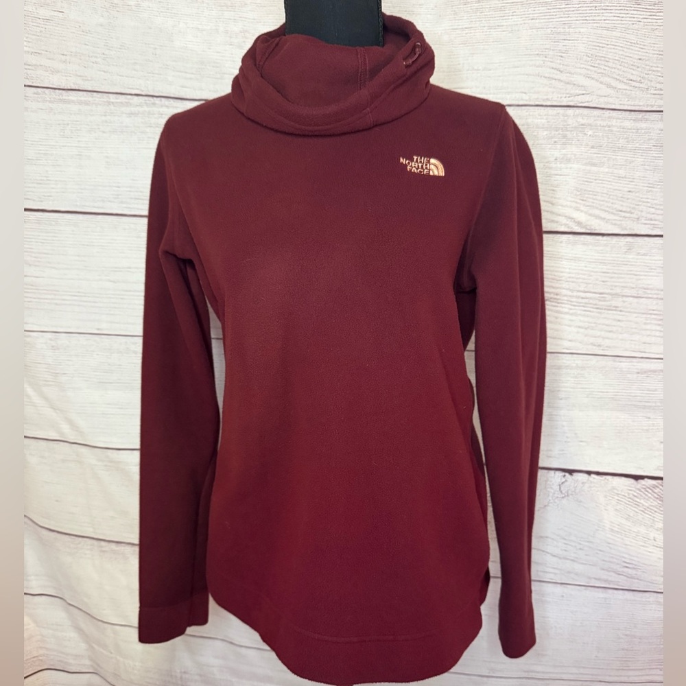 LIKE NEW The North Face Maroon fleece Turtleneck long sleeve sweatshirt